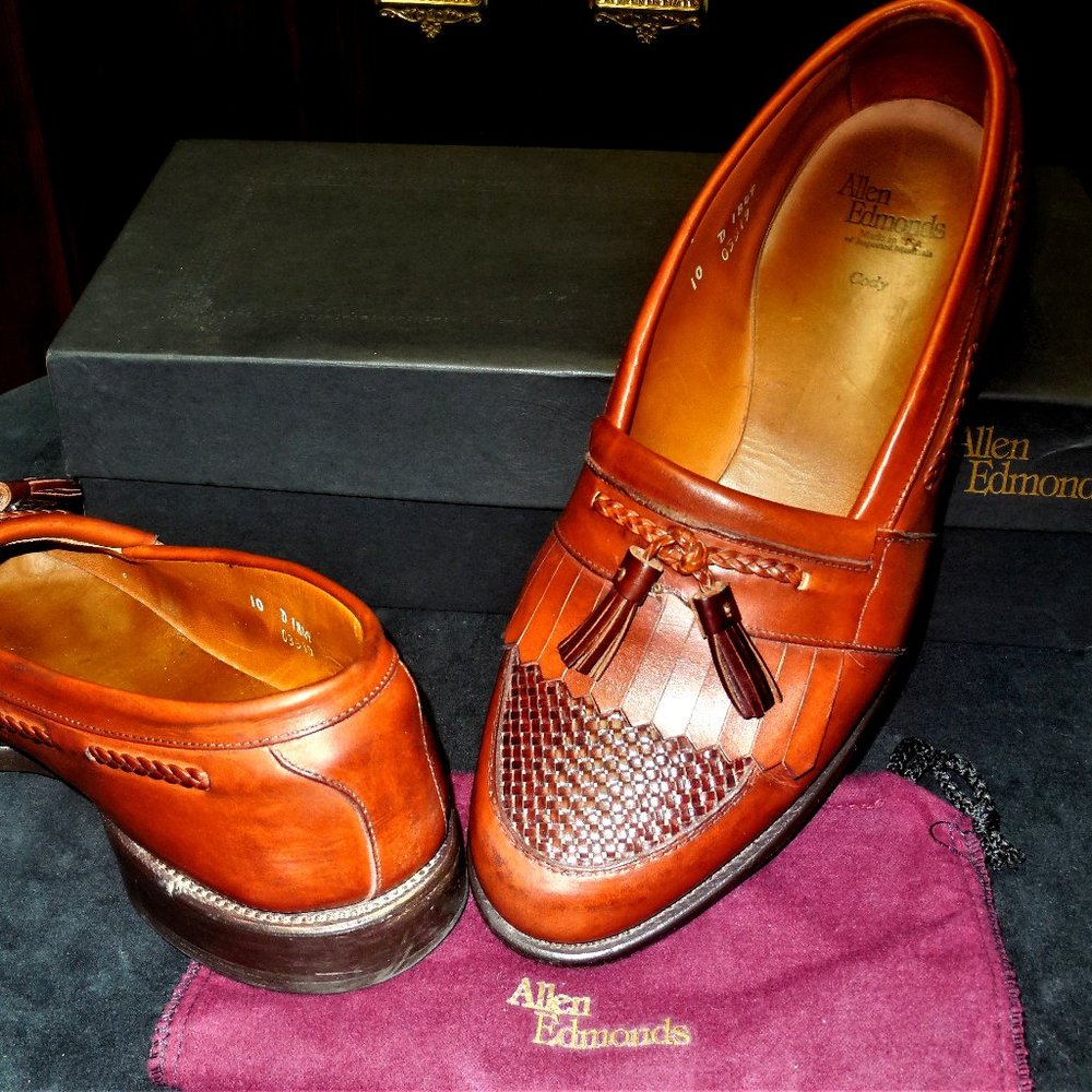 Allen Edmonds • Men's  brown tassel loafer shoes 10D